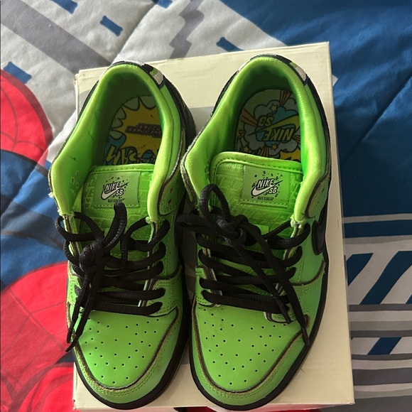 Nike Kids Green Eye Design Sneakers